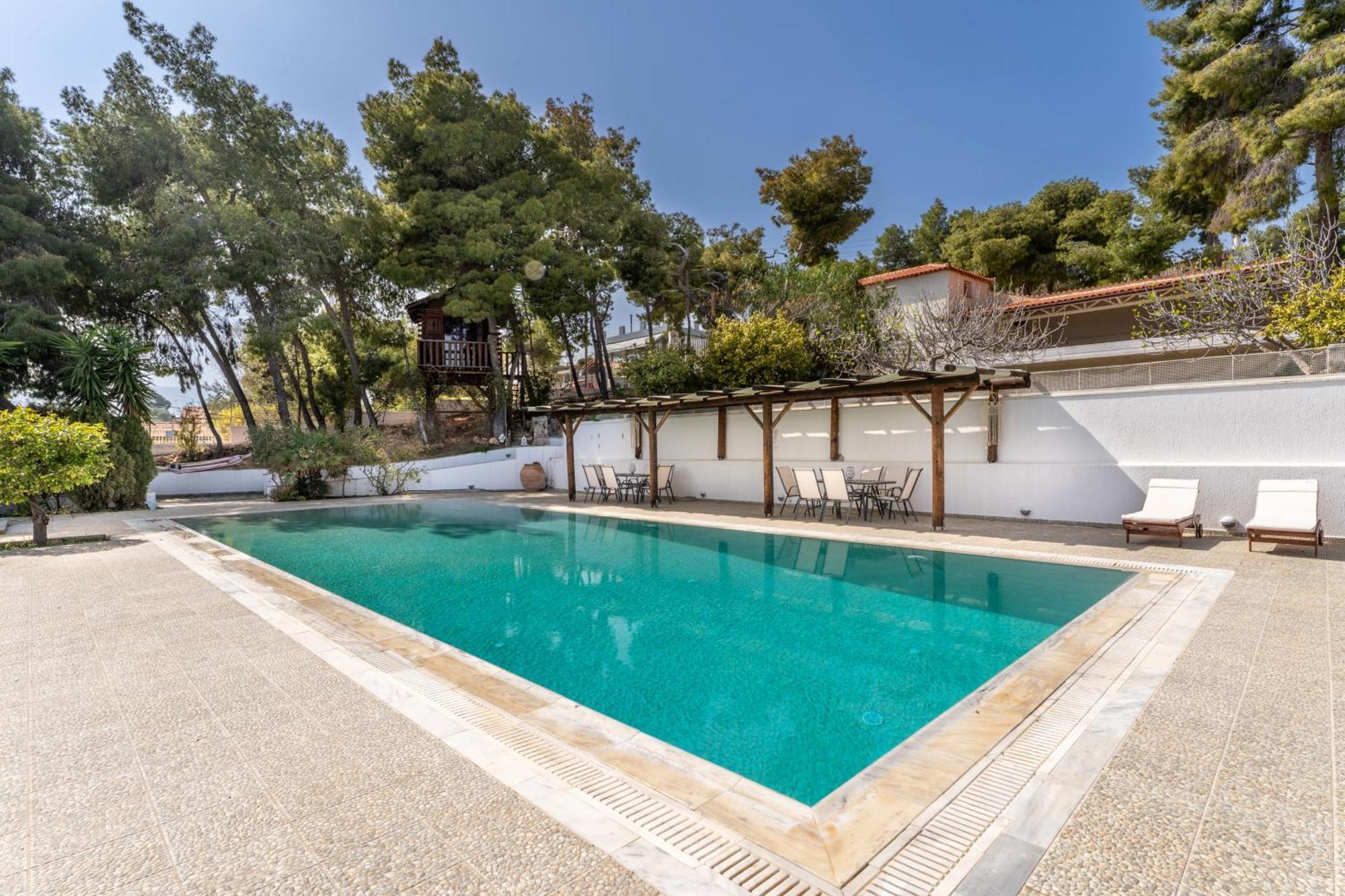 Vila The House Of Gratitude - Poolside Retreat Loutra Oraias Elenis Exteriér fotografie
