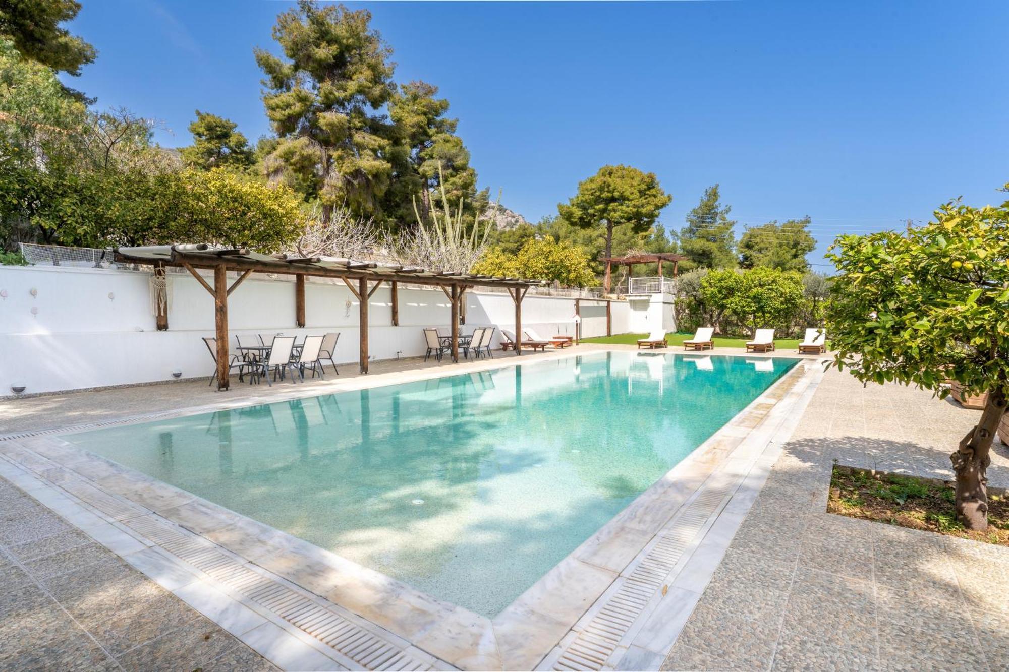 Vila The House Of Gratitude - Poolside Retreat Loutra Oraias Elenis Exteriér fotografie