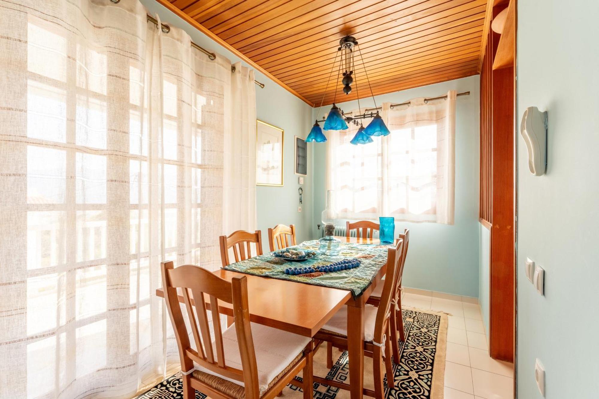 Vila The House Of Gratitude - Poolside Retreat Loutra Oraias Elenis Exteriér fotografie
