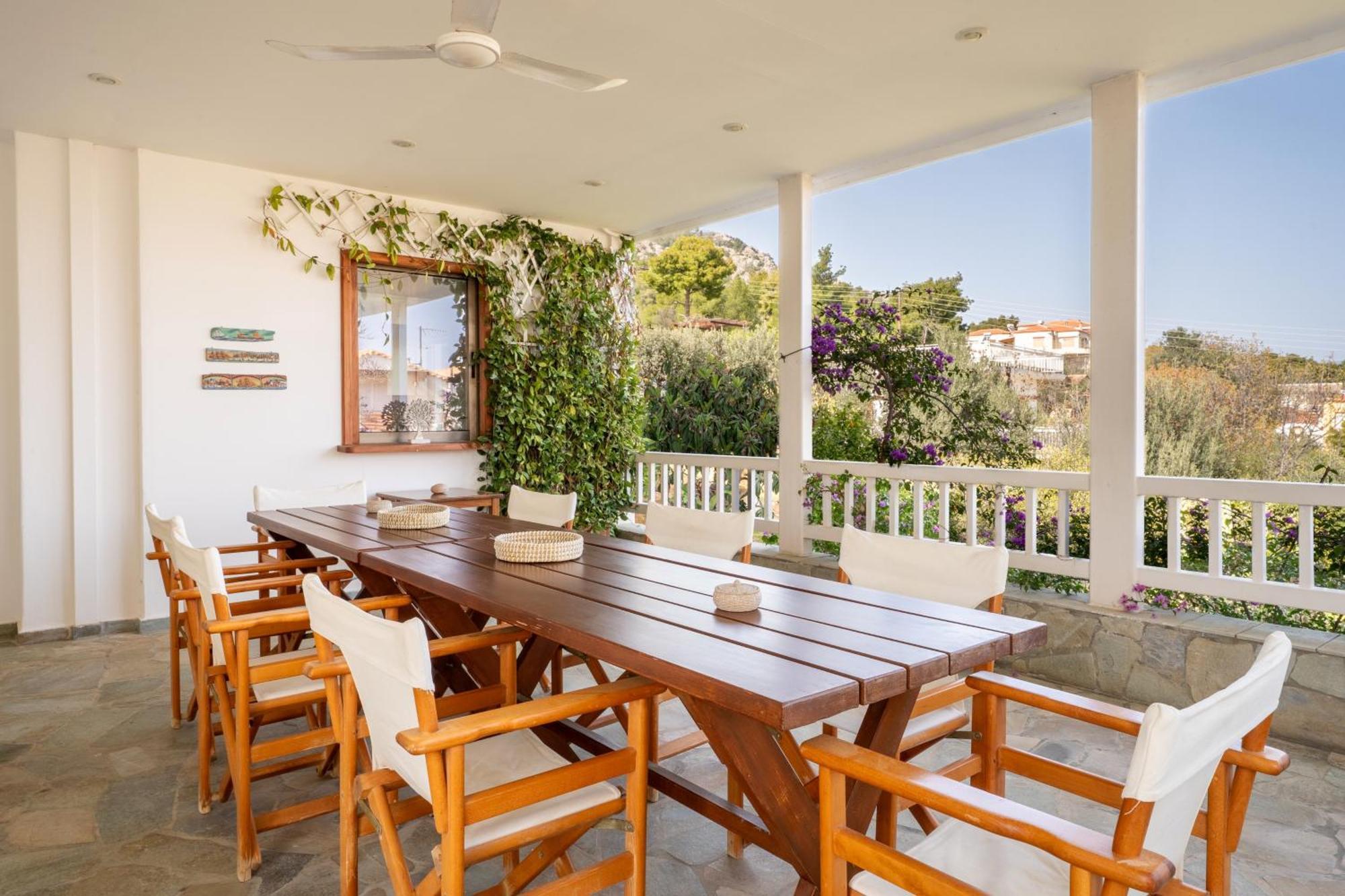 Vila The House Of Gratitude - Poolside Retreat Loutra Oraias Elenis Exteriér fotografie
